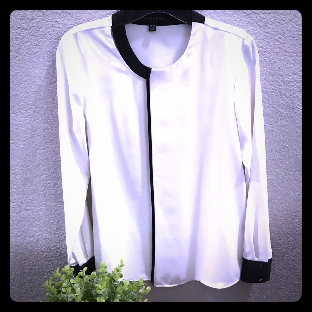 🌵BANANA REPUBLIC BLOUSE🌵